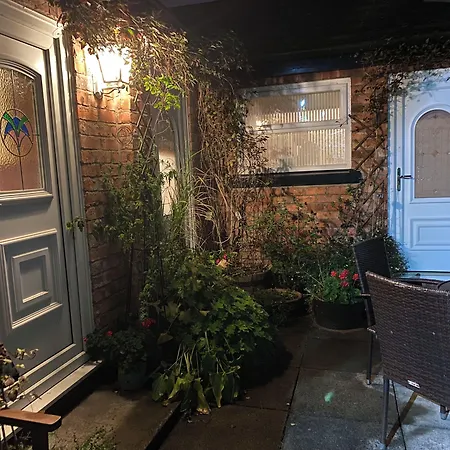 Chester House Guest House-3